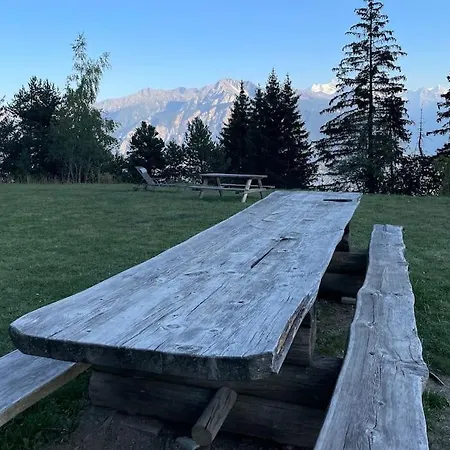 Fuite En Montagne *